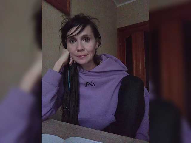 Hellenalonenochka's BongaCams show and profile