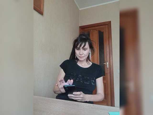 Hellenalonenochka webcam