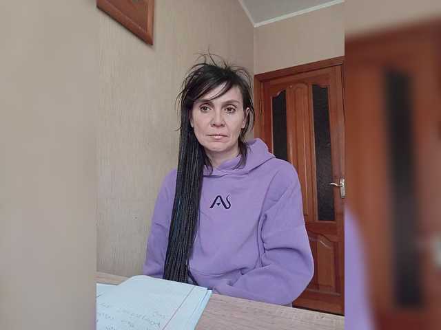 Hellenalonenochka's BongaCams show and profile