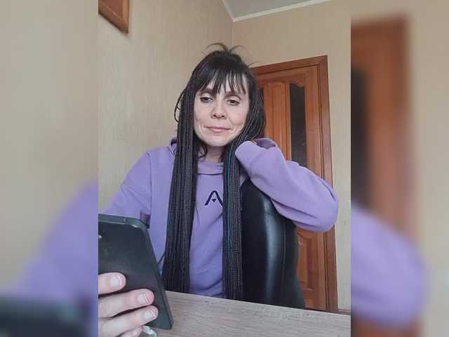 Hellenalonenochka's BongaCams show and profile