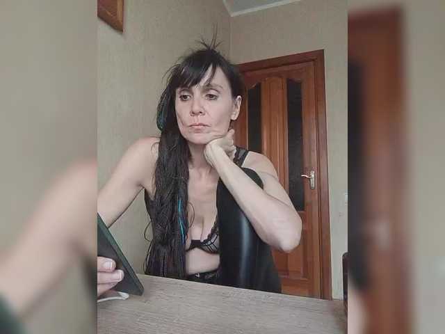 Hellenalonenochka's BongaCams show and profile