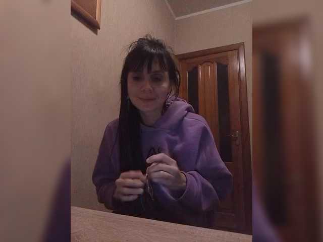 Hellenalonenochka's BongaCams show and profile