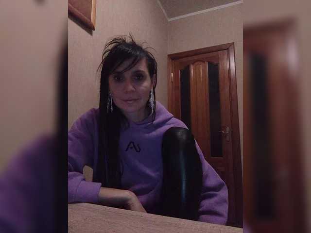 Hellenalonenochka's BongaCams show and profile