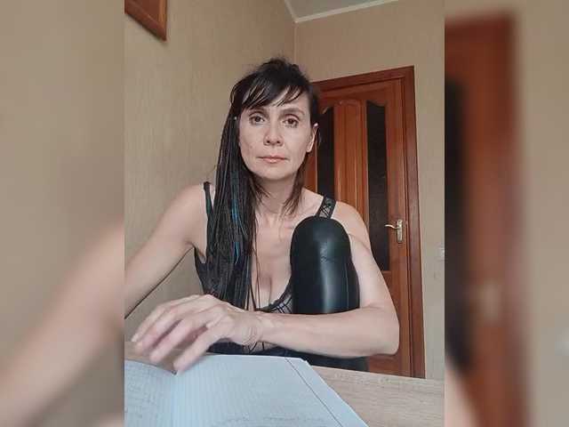 Hellenalonenochka's BongaCams show and profile