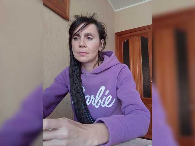 Hellenalonenochka webcam