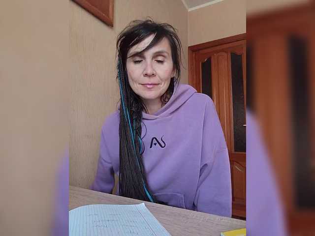 Hellenalonenochka's BongaCams show and profile