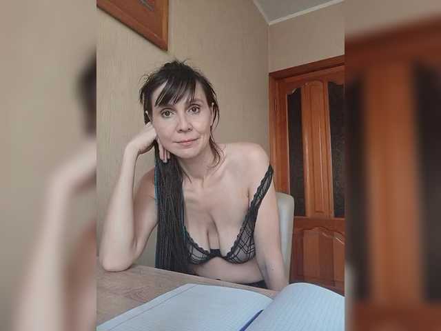 Hellenalonenochka's BongaCams show and profile