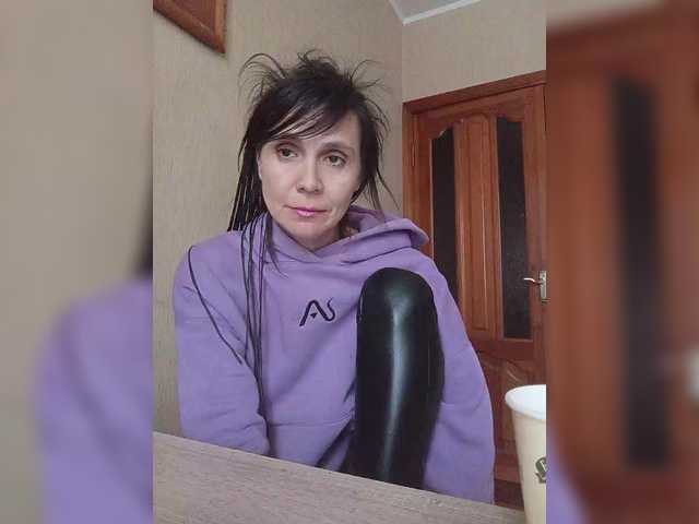 Hellenalonenochka's BongaCams show and profile