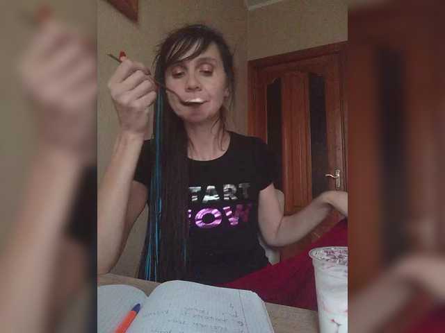  Hellenalonenochka chat room