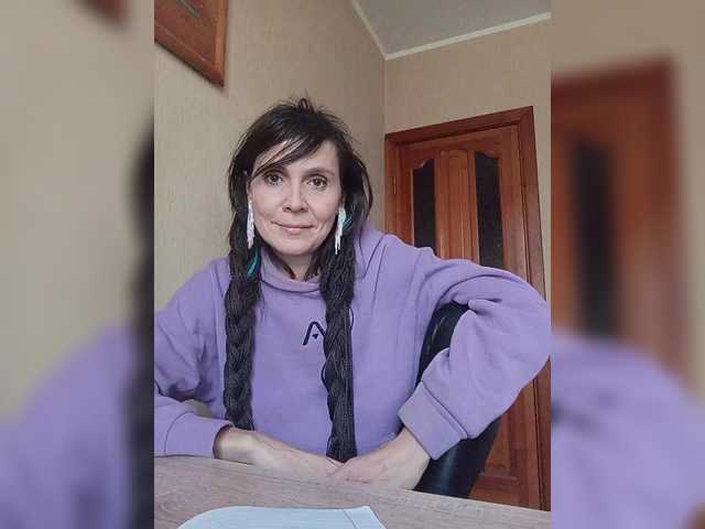 Hellenalonenochka's BongaCams show and profile