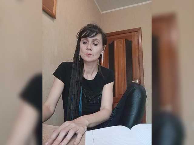 Hellenalonenochka's BongaCams show and profile