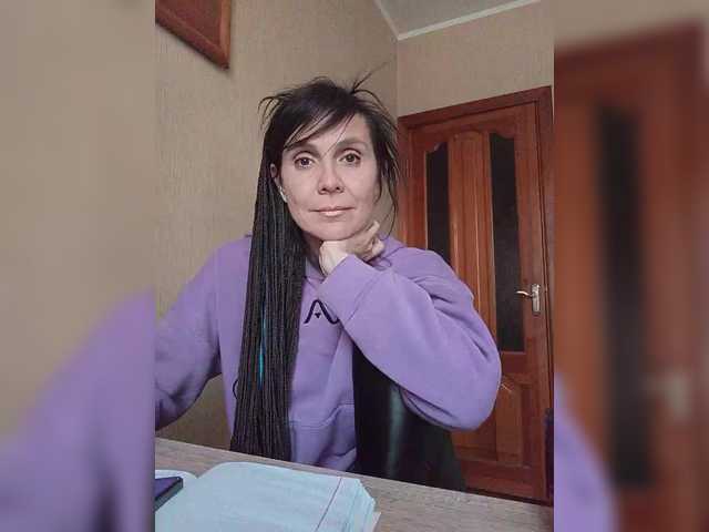 Hellenalonenochka's BongaCams show and profile