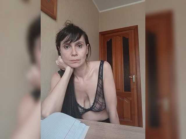 Hellenalonenochka's BongaCams show and profile