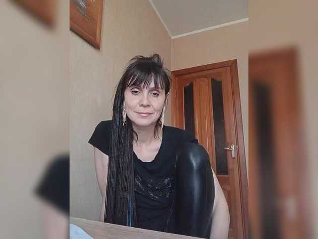 Hellenalonenochka's BongaCams show and profile