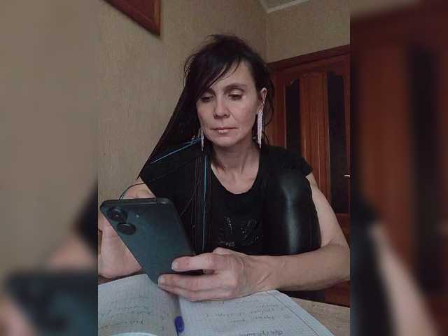 Hellenalonenochka's BongaCams show and profile