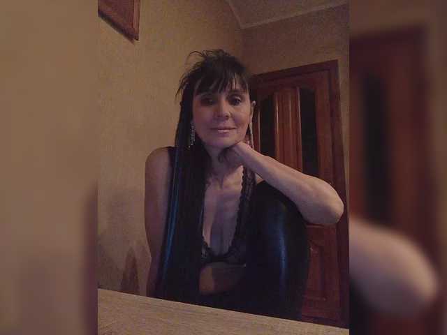 Hellenalonenochka's BongaCams show and profile