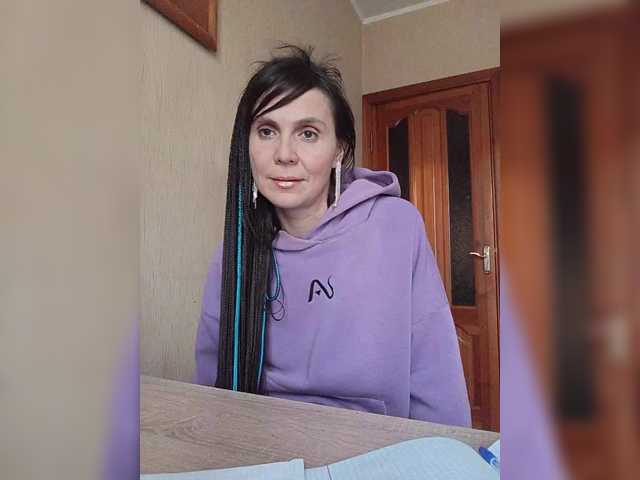 Hellenalonenochka's BongaCams show and profile