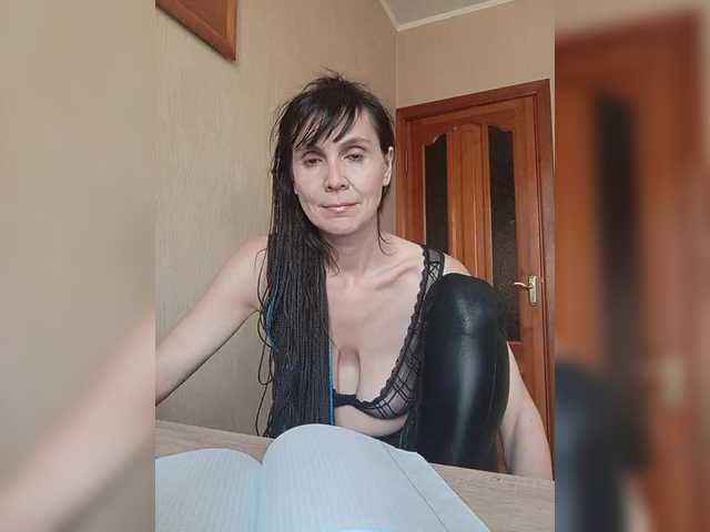 Hellenalonenochka's BongaCams show and profile