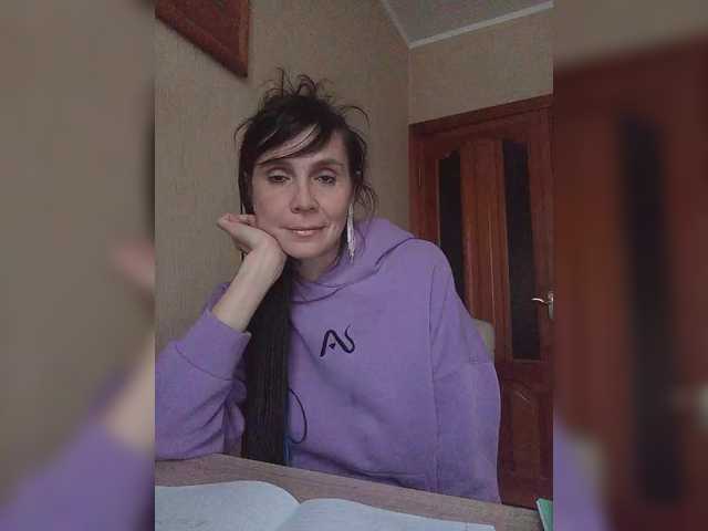 Hellenalonenochka's BongaCams show and profile