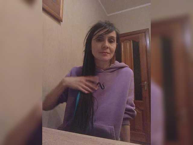 Hellenalonenochka's BongaCams show and profile