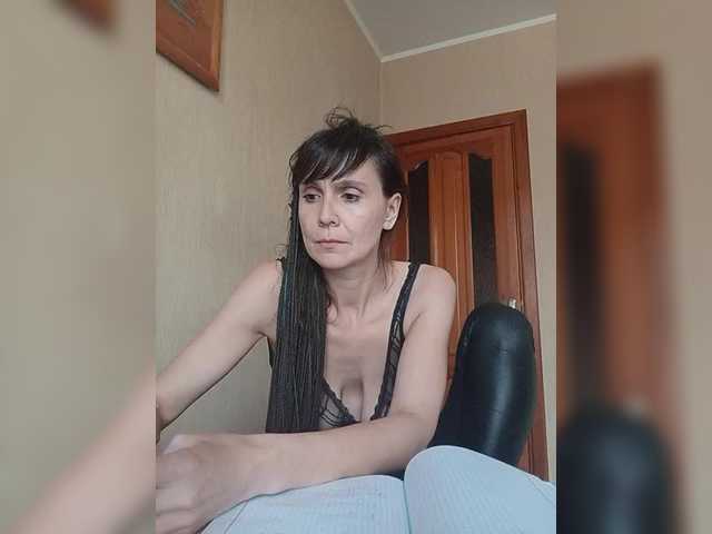 Hellenalonenochka's BongaCams show and profile
