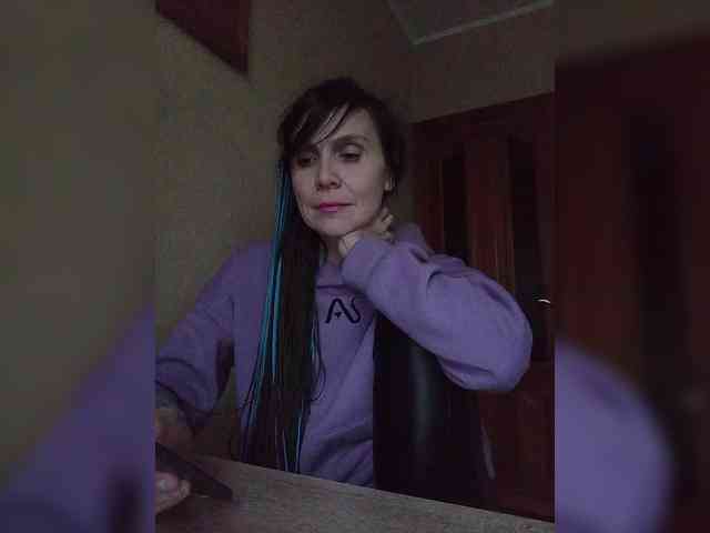 Hellenalonenochka webcam