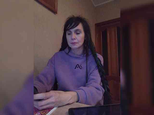 Hellenalonenochka webcam