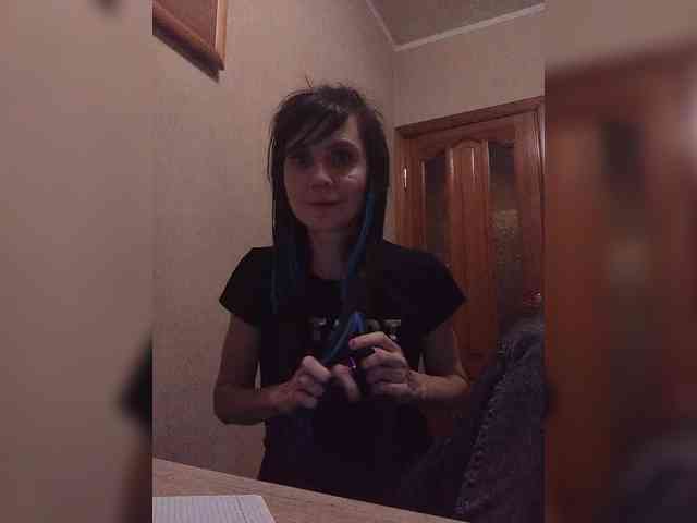 Hellenalonenochka webcam