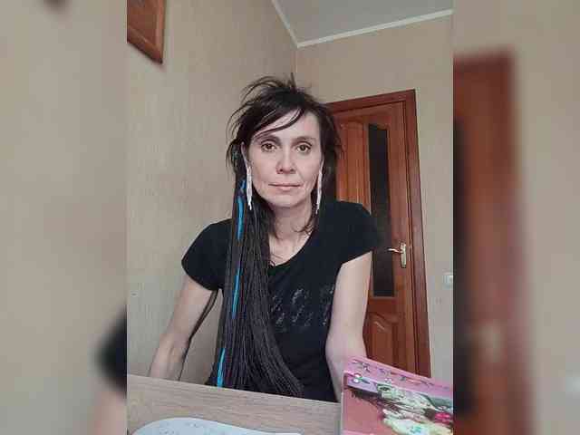 Hellenalonenochka webcam