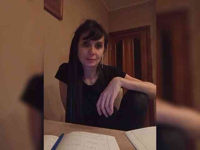 Hellenalonenochka webcam