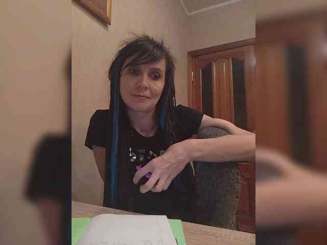 Hellenalonenochka webcam