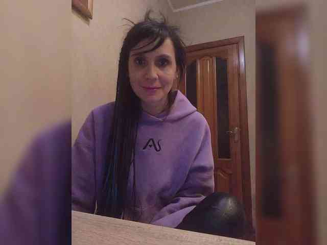 Hellenalonenochka webcam