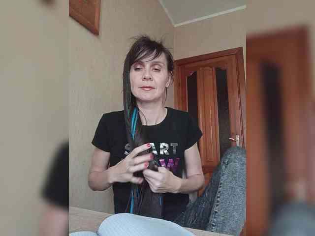 Hellenalonenochka webcam