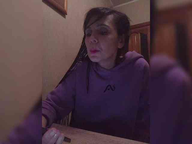 Hellenalonenochka webcam