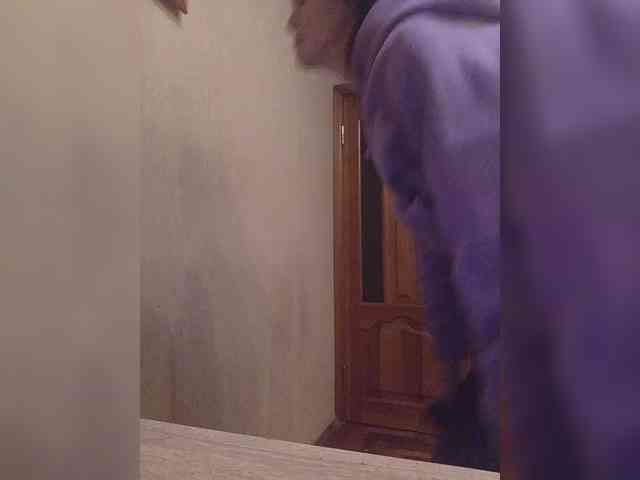 Hellenalonenochka webcam