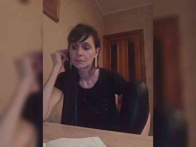 Hellenalonenochka webcam