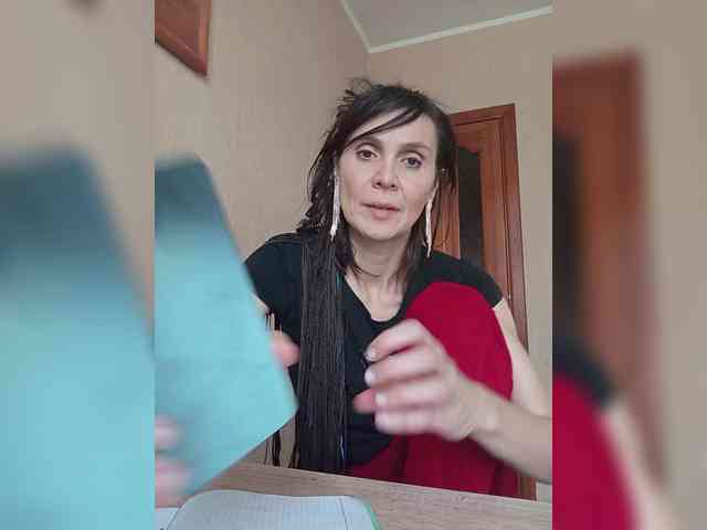 Hellenalonenochka webcam