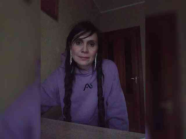 Hellenalonenochka webcam