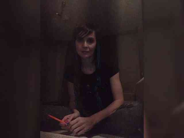 Hellenalonenochka webcam