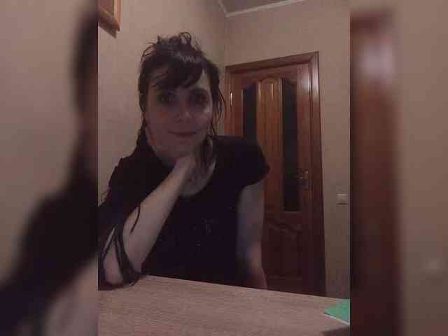 Hellenalonenochka webcam