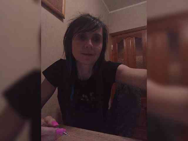 Hellenalonenochka webcam