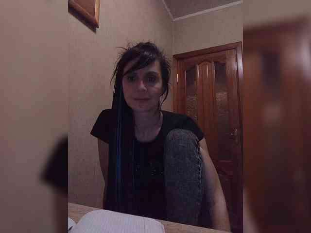 Hellenalonenochka webcam