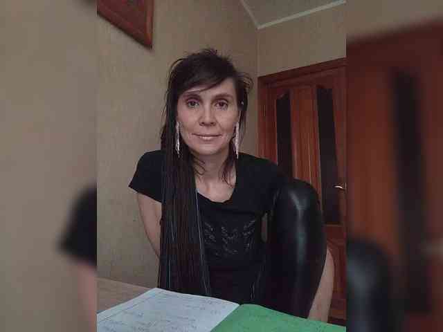 Hellenalonenochka webcam