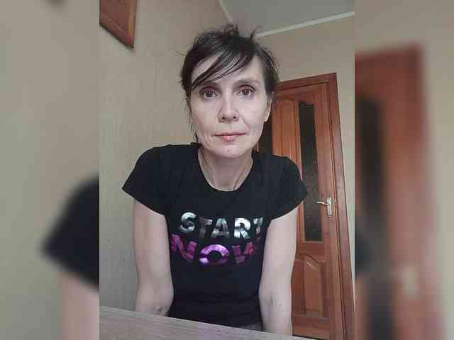 Hellenalonenochka webcam