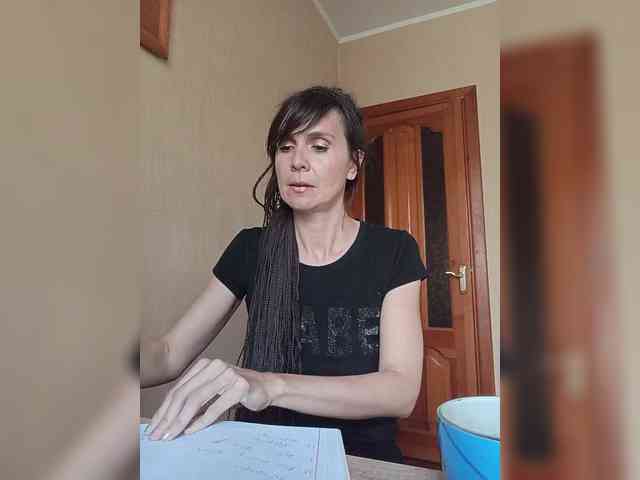 Hellenalonenochka webcam