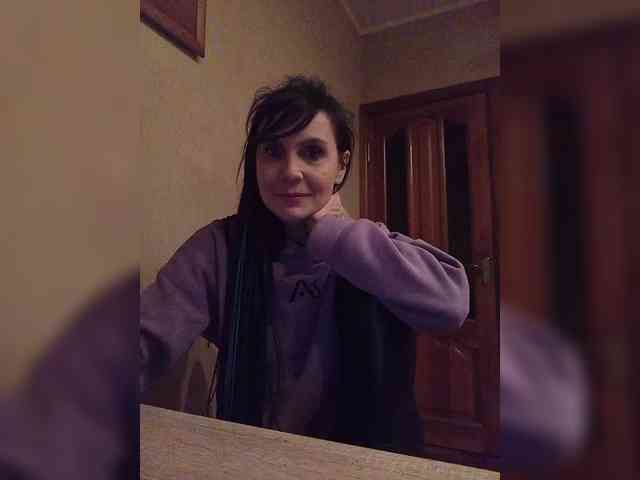 Hellenalonenochka webcam