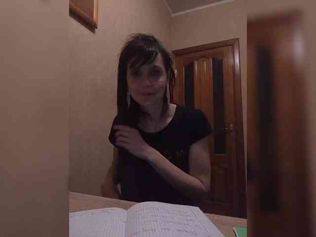 Hellenalonenochka webcam