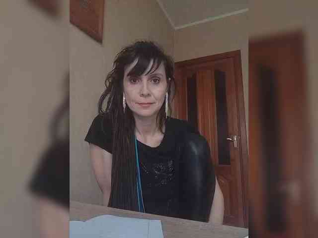 Hellenalonenochka webcam