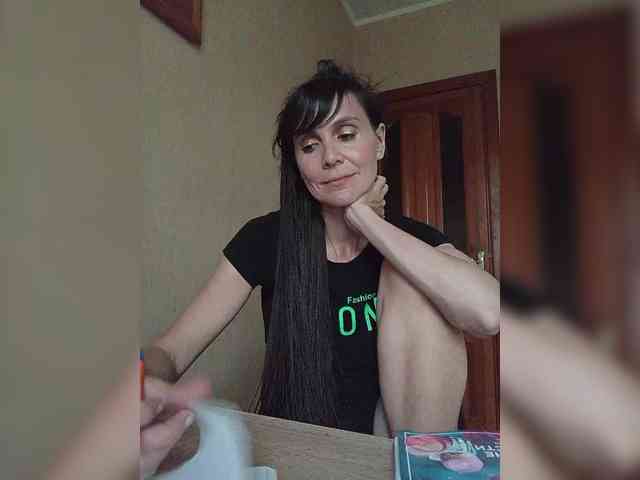 Hellenalonenochka webcam