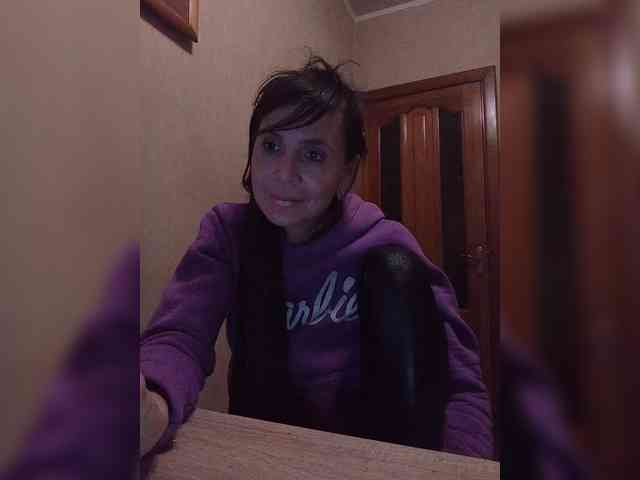 Hellenalonenochka webcam